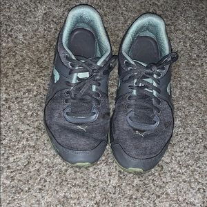 Pumas Grey and Teal Women Running Shoes